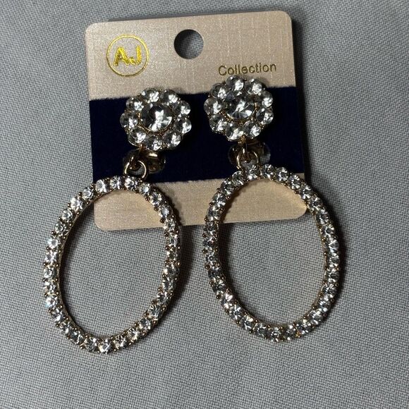 New! AJ Collection Floral Gemstone & Oval Drop Gold Tone Clip-on Earrings - Picture 2 of 4